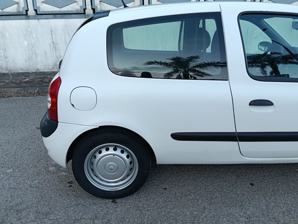 Renault Clio 2  1.5 dci