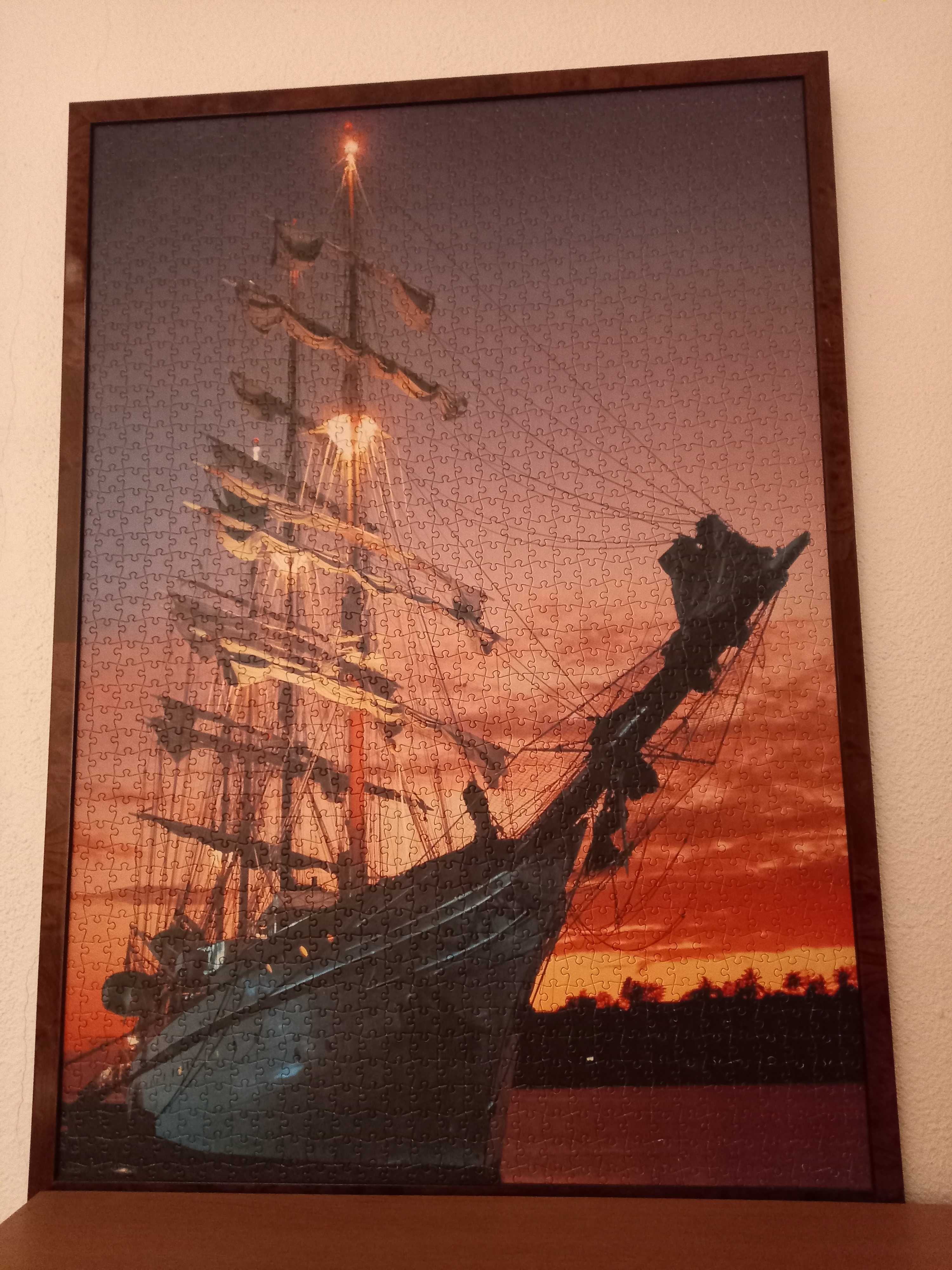 Vendo puzzle já emoldorado,  medidas 88cm de altura e 62 cm de largura