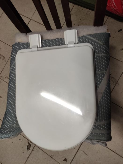 Tampo de sanita cor de rosa e branco