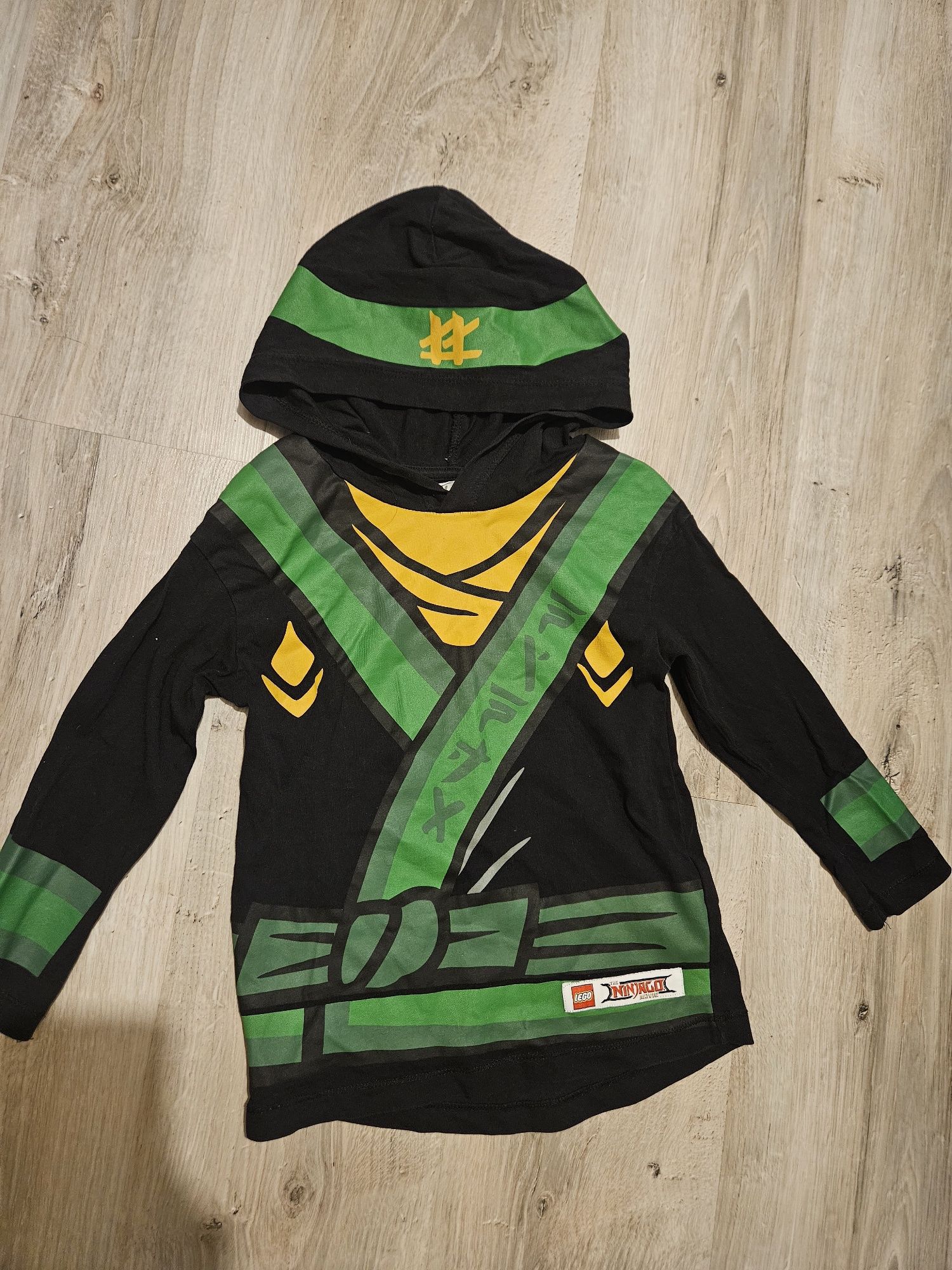 Cienka bluza H&M.  Rozmiar 104. Ninjago Lloyd