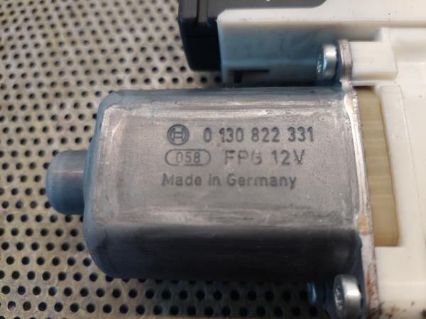 Motor vidro trás direito RENAULT Megane III (BZ0_)