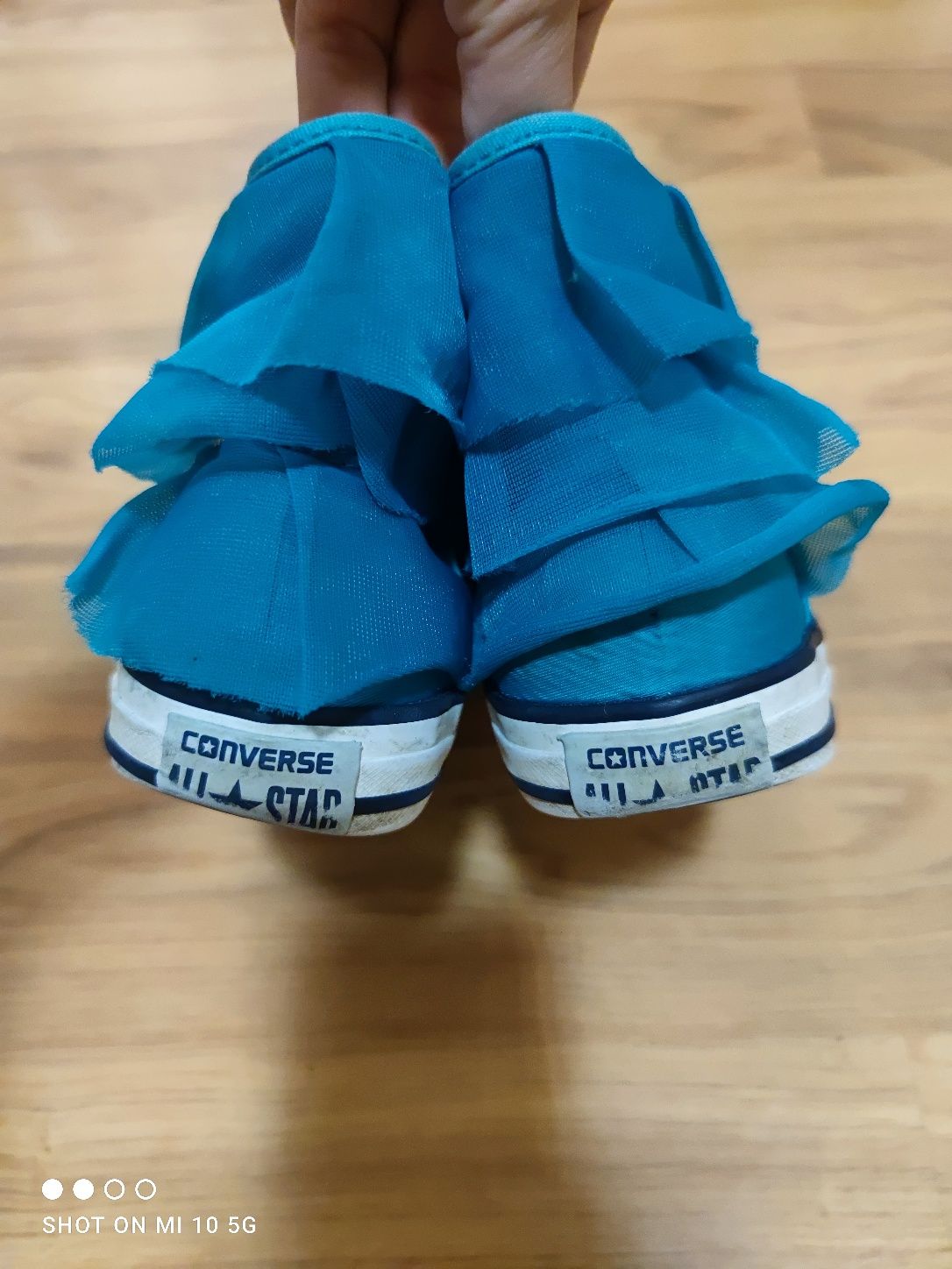 Converse granatowe trampki z falbanką  r. 35,5 (21,5 cm)