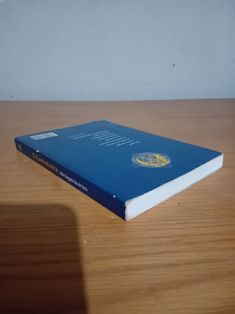 Livro religioso.