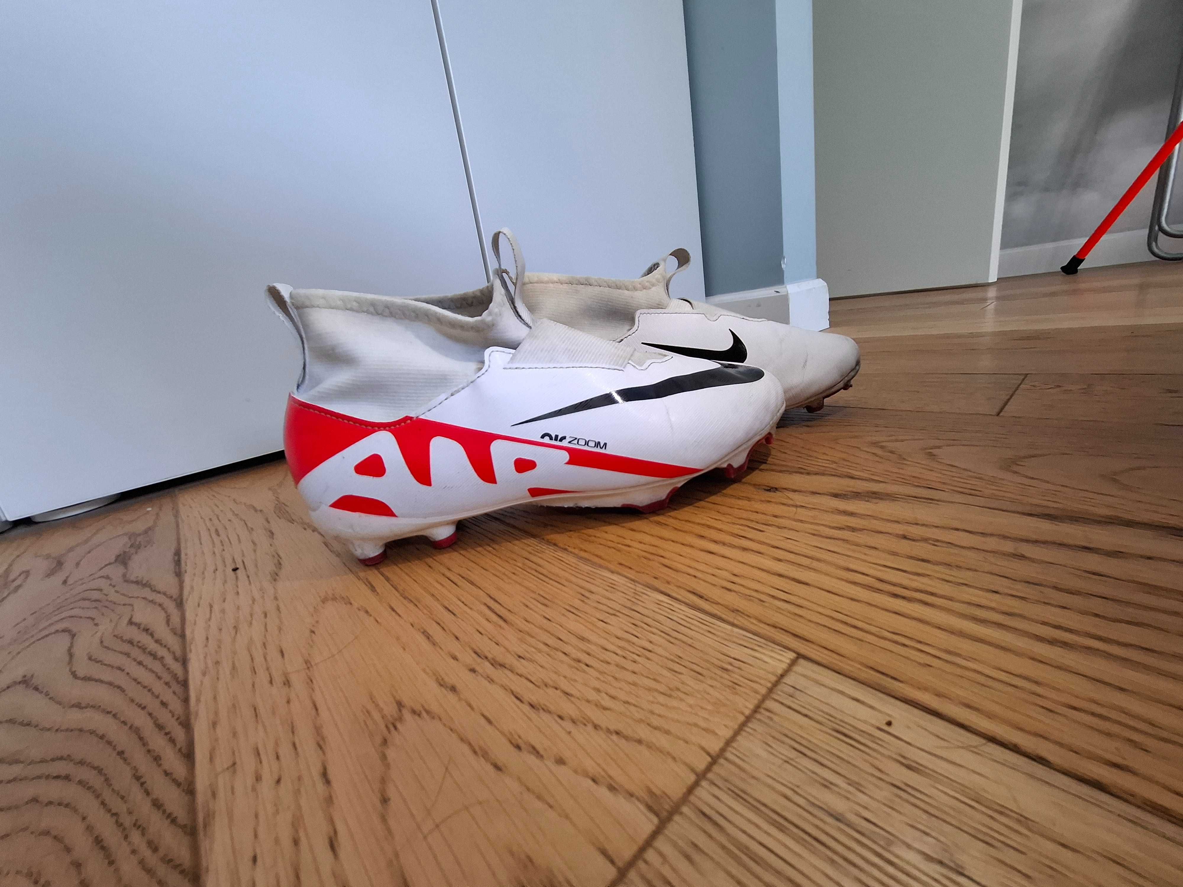 Dziecięce buty piłkarskie Nike Mercurial air zoom.