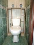 Kompakt WC z półkami