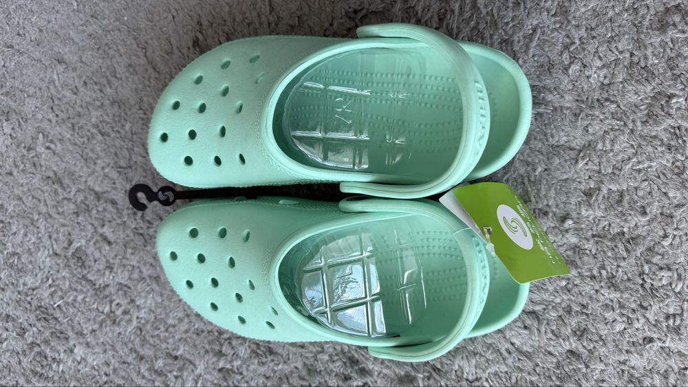 Шльопанці сабо crocs m7 w9 24 см