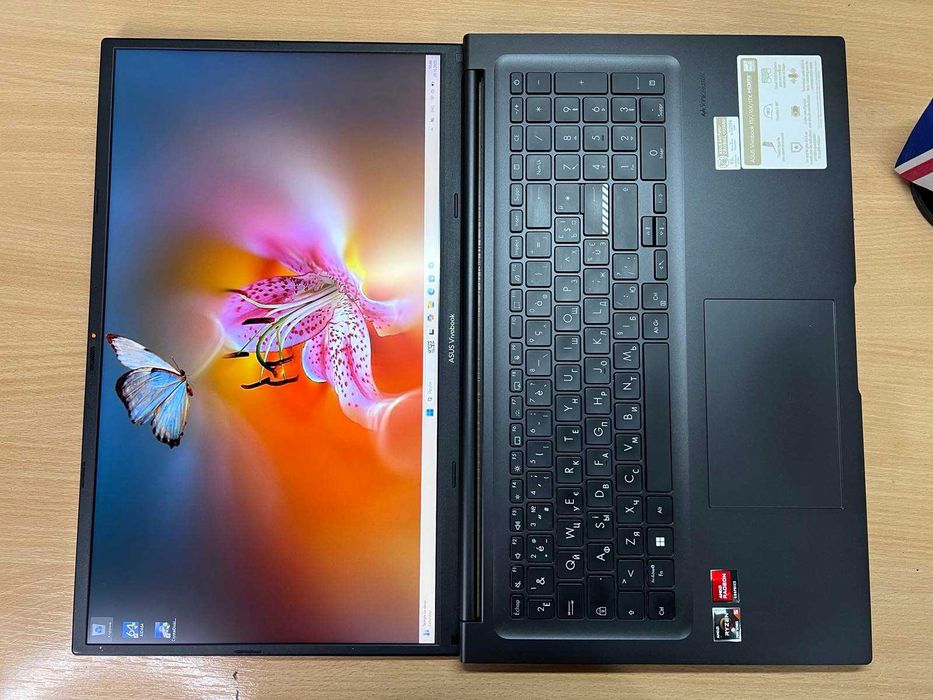 ASUS Vivobook M3704YA 17X 17.3"IPS FHD Ryzen 5 7530U 16/512Gb Vega 7