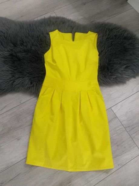 Żółta sukienka z kieszeniami