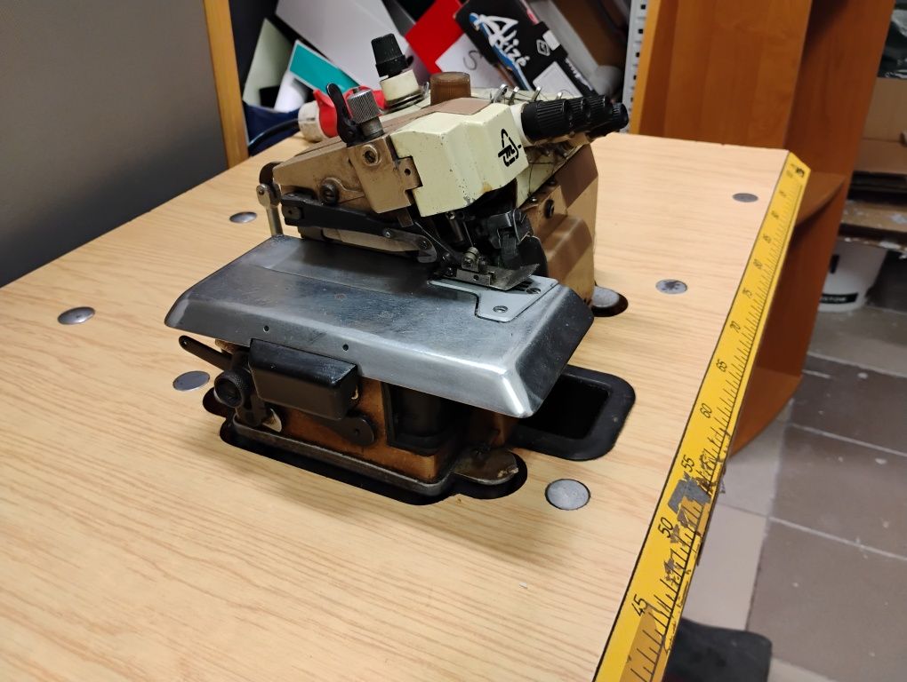 Maszyna overlock