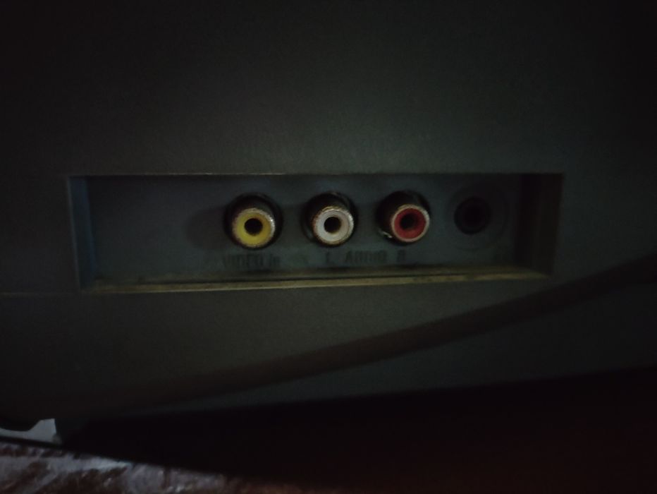 Vendo TV crt  Philips.