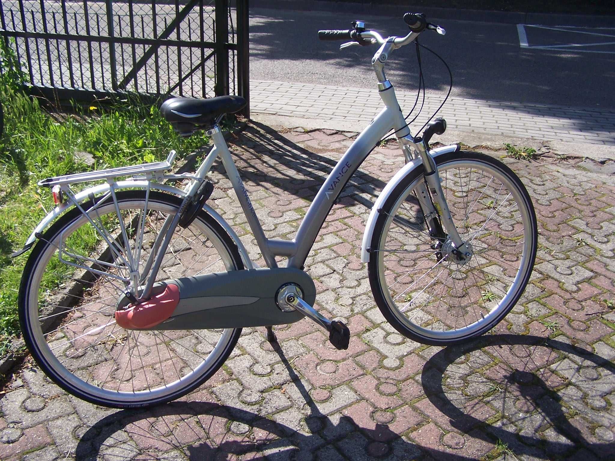 Sprzedam rower damski damka
