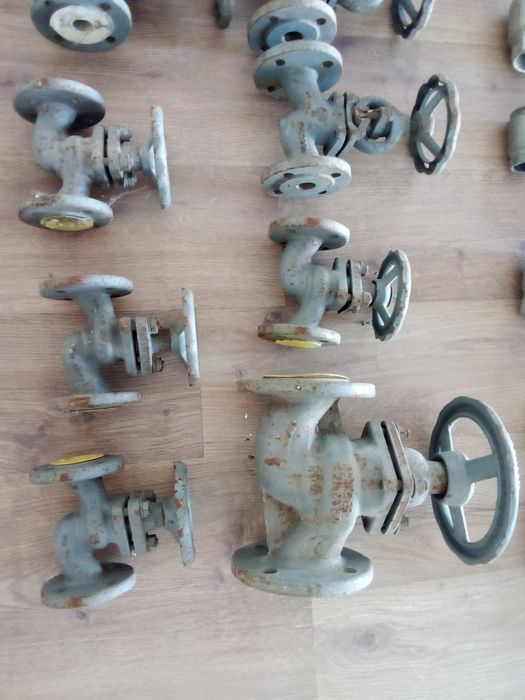 Vendo válvulas industriais