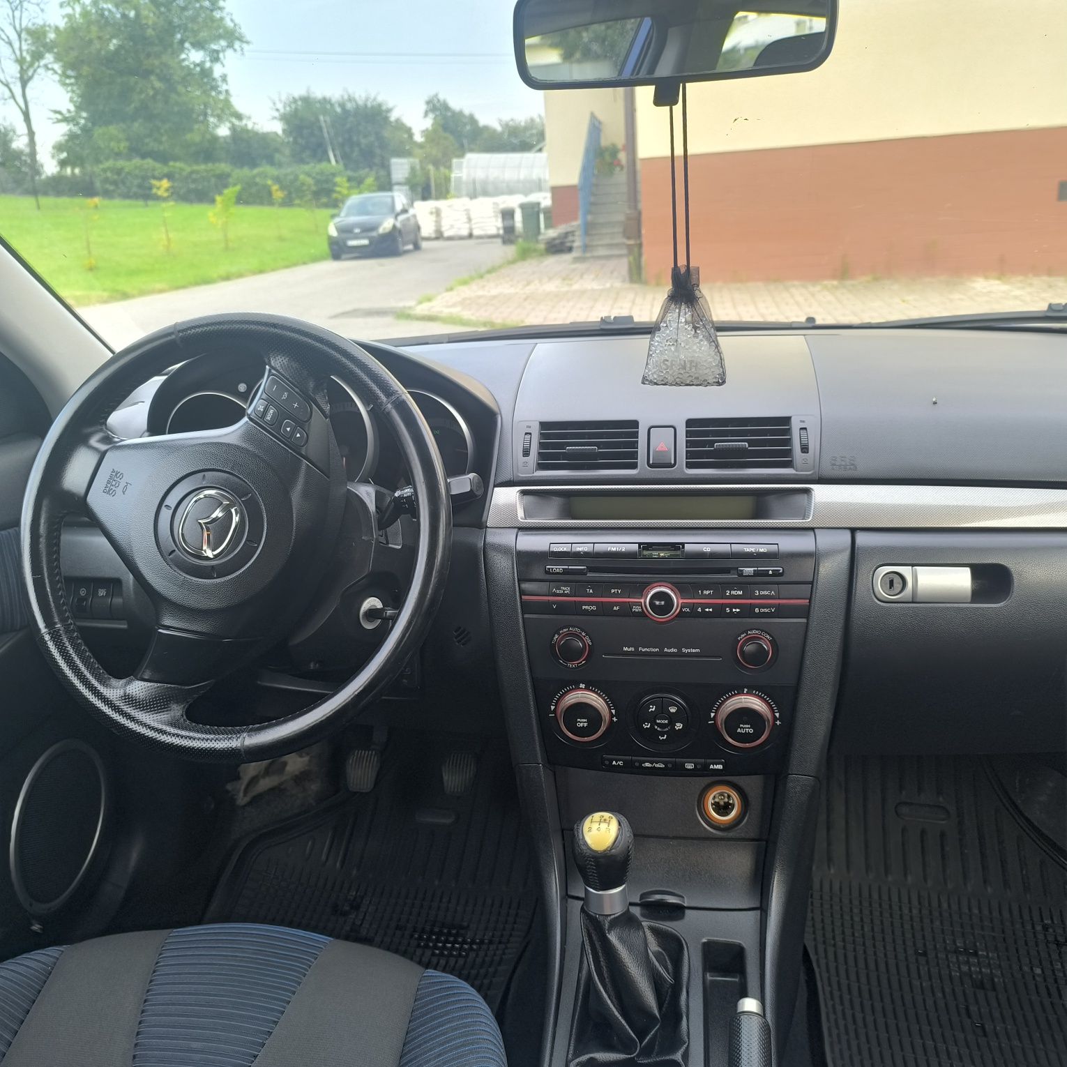 Mazda 3 2,0 benzyna 2003r
