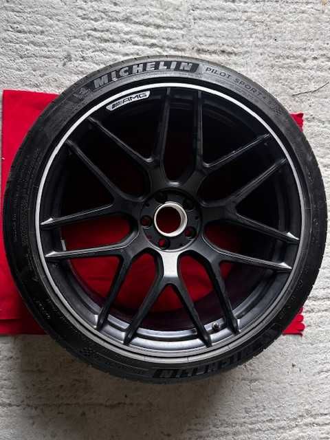 Felgi z oponami Mercedes GT AMG 4 door , 275/35/21 + 315/30/21