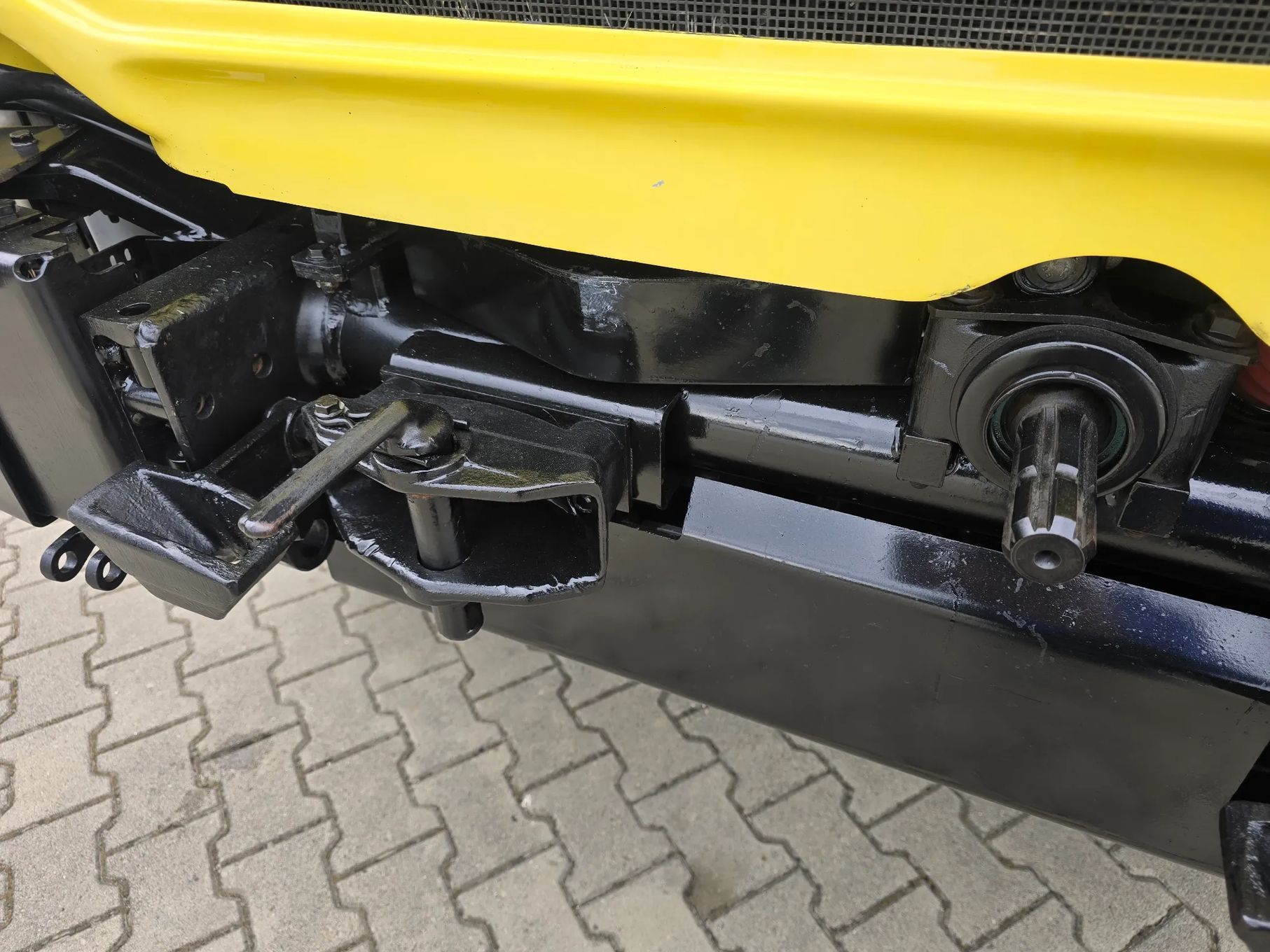 Mercedes-Benz Unimog  wywrotka 3 strony