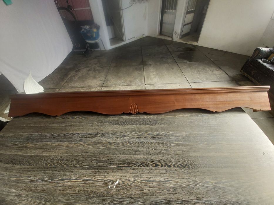 Sanefa em madeira para cortinado