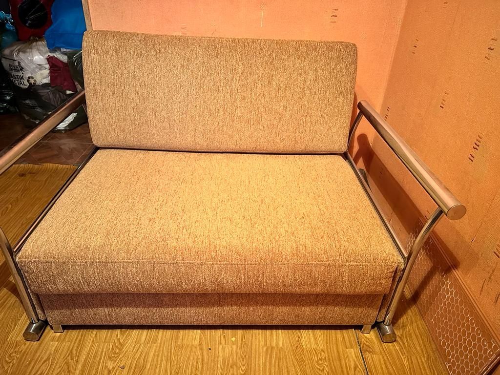 Łóżko rozkładane, sofa z pojemnikiem