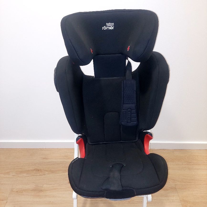 Britax Romer fotelik samochodowy Kidfix II XP Sict Black Series Cosmos