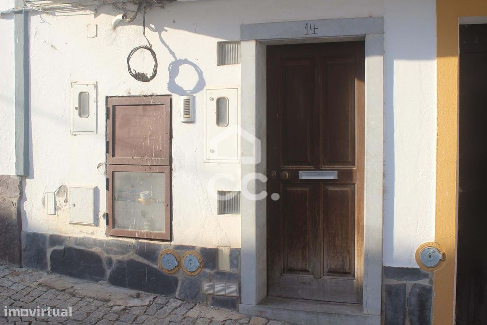 Moradia T3 - Excelente oportunidade de investimento em Mourão.