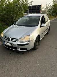 Volkswagen Golf 5** automat **