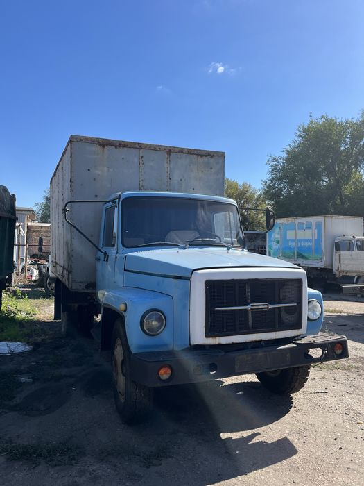 Продеється Газ 3307