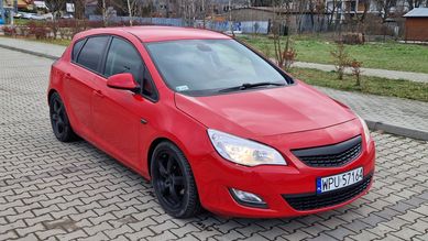 Astra J 1.4 benzyna bardzo Ładna