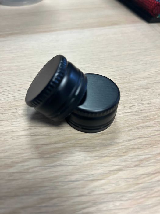 Zakrętka PP 31,5x18 Czarna Blanco Mat EPE 400P