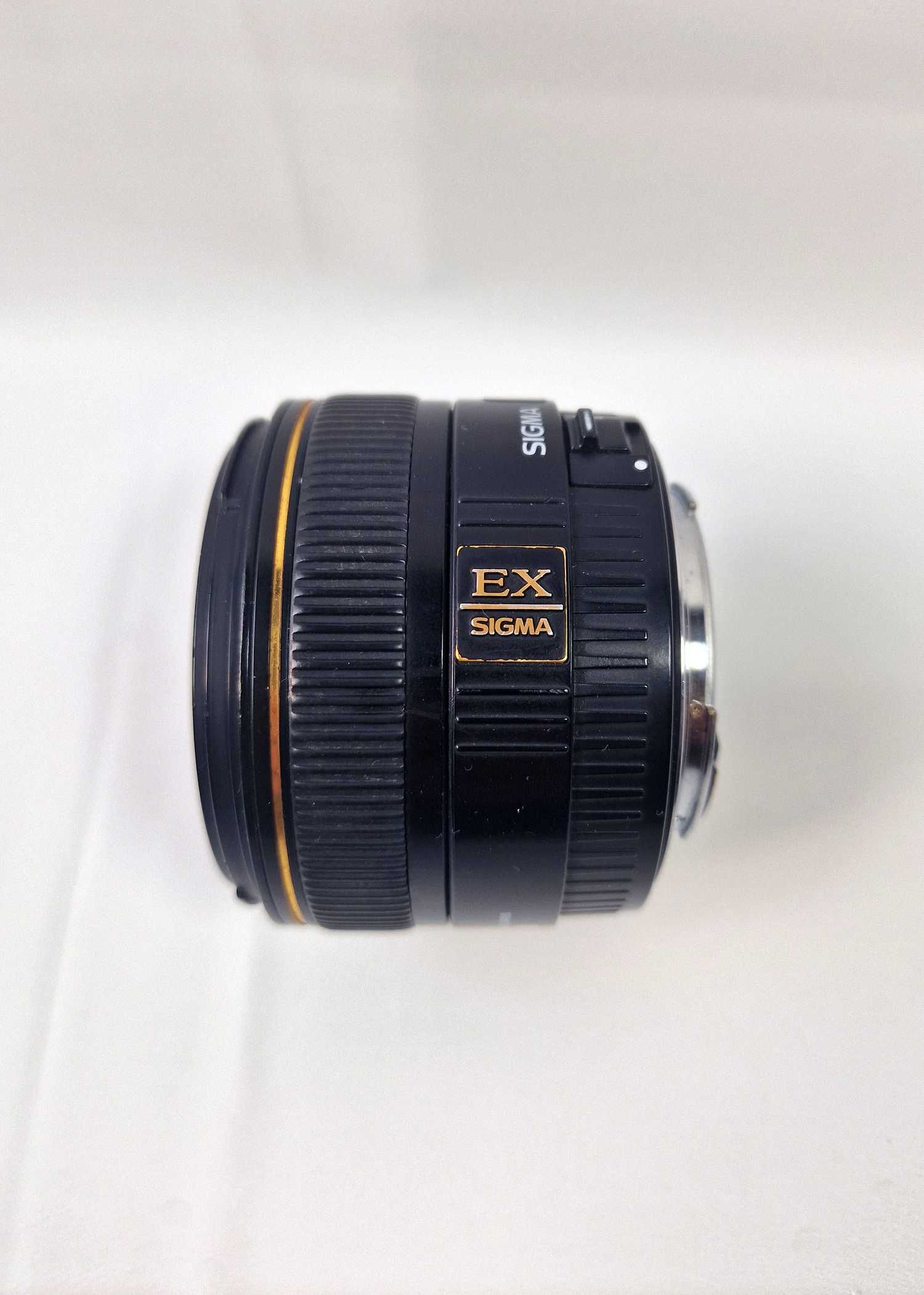 Sigma 30mm F1.4 EX DC HSM for Canon