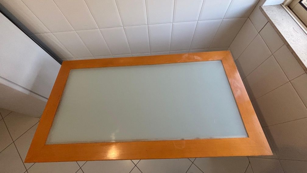 Mesa de Jantar sem cadeiras