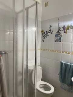 Casa como nova e bem situada