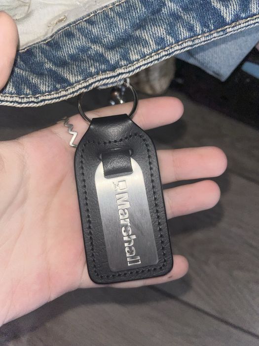 Брелок marshall новый