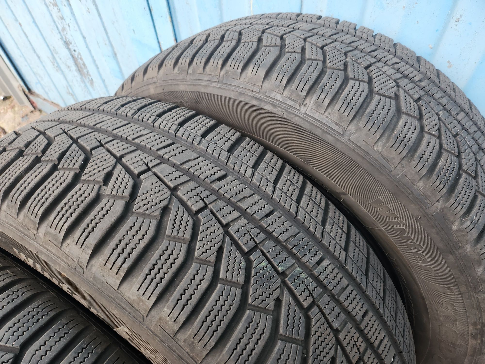 Komplet opon Hankook 225/60/17