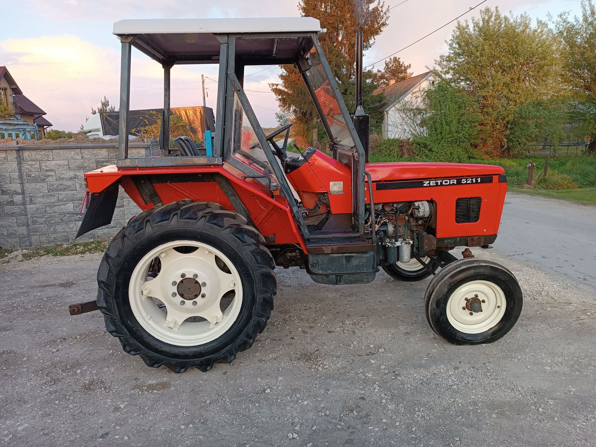 Ciągnik Zetor 5211