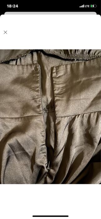 Шелковое платье с открытой спиной