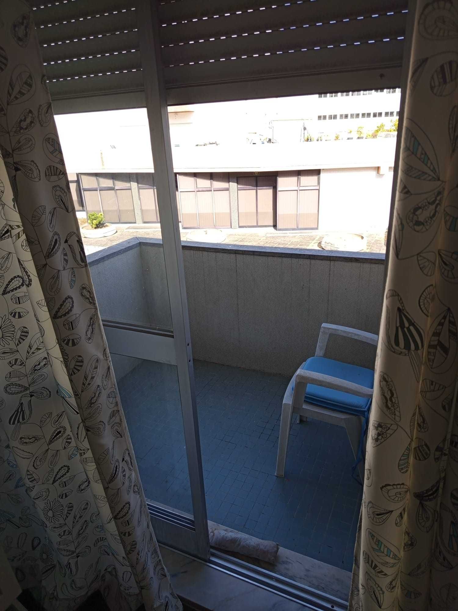Quarto para menina estudante