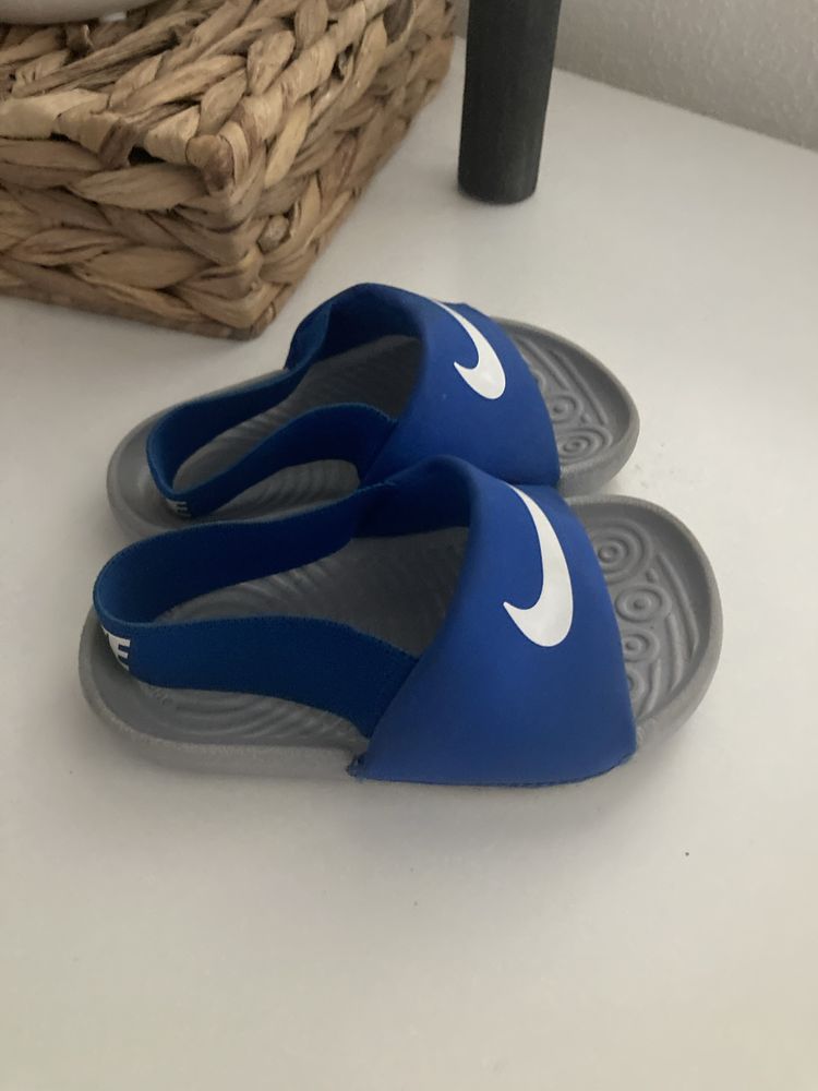 Sandałki  Nike roz. 21