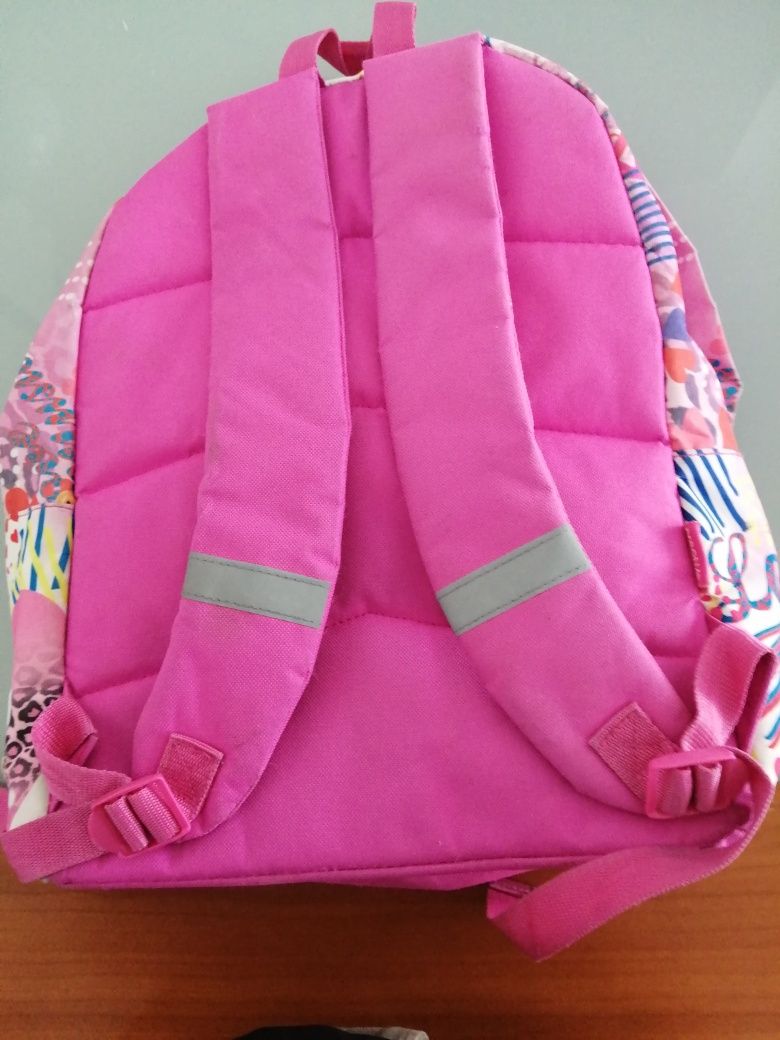 Mochila De menina Marca Violetta		Usada em bom estado	!