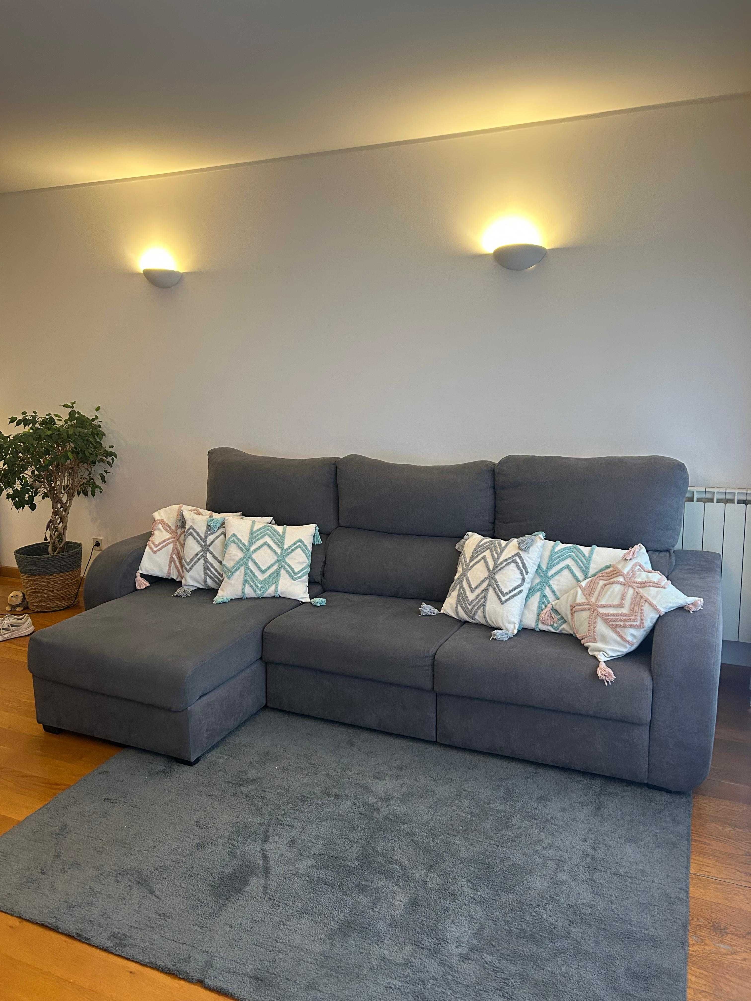 Sofá com Chaise Longue (sofá-cama)