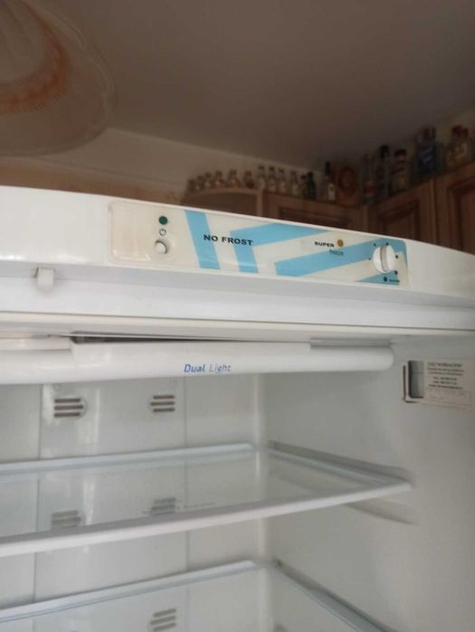 Холодильник Indesit