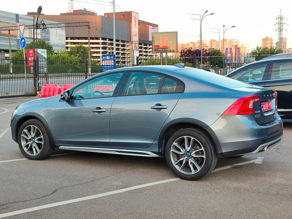 Volvo S60  CROSS COUNTRY 2018 рік, 2,0, дизель, з Італії ВІДЕО