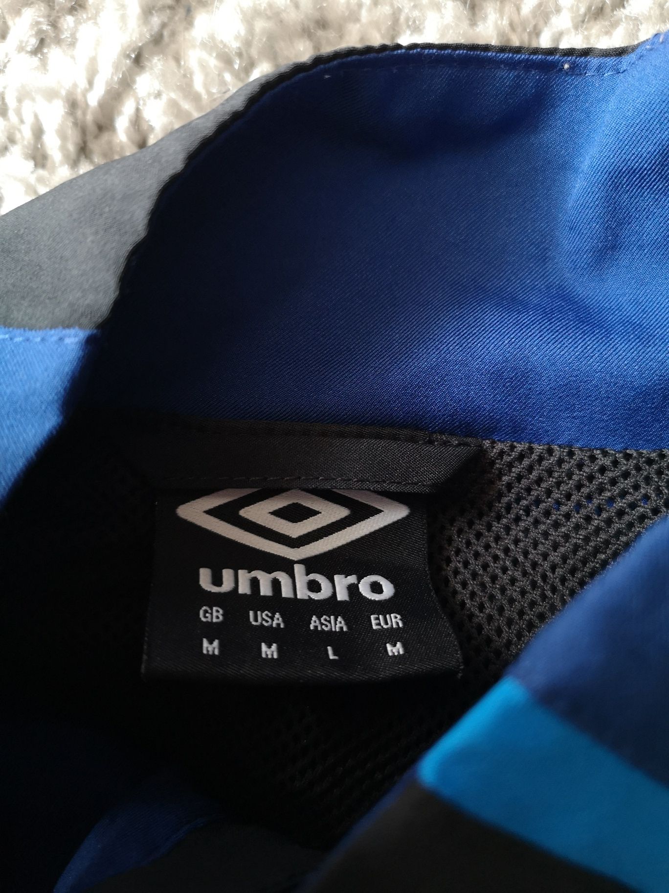 Lekka kurtka sportowa Umbro M