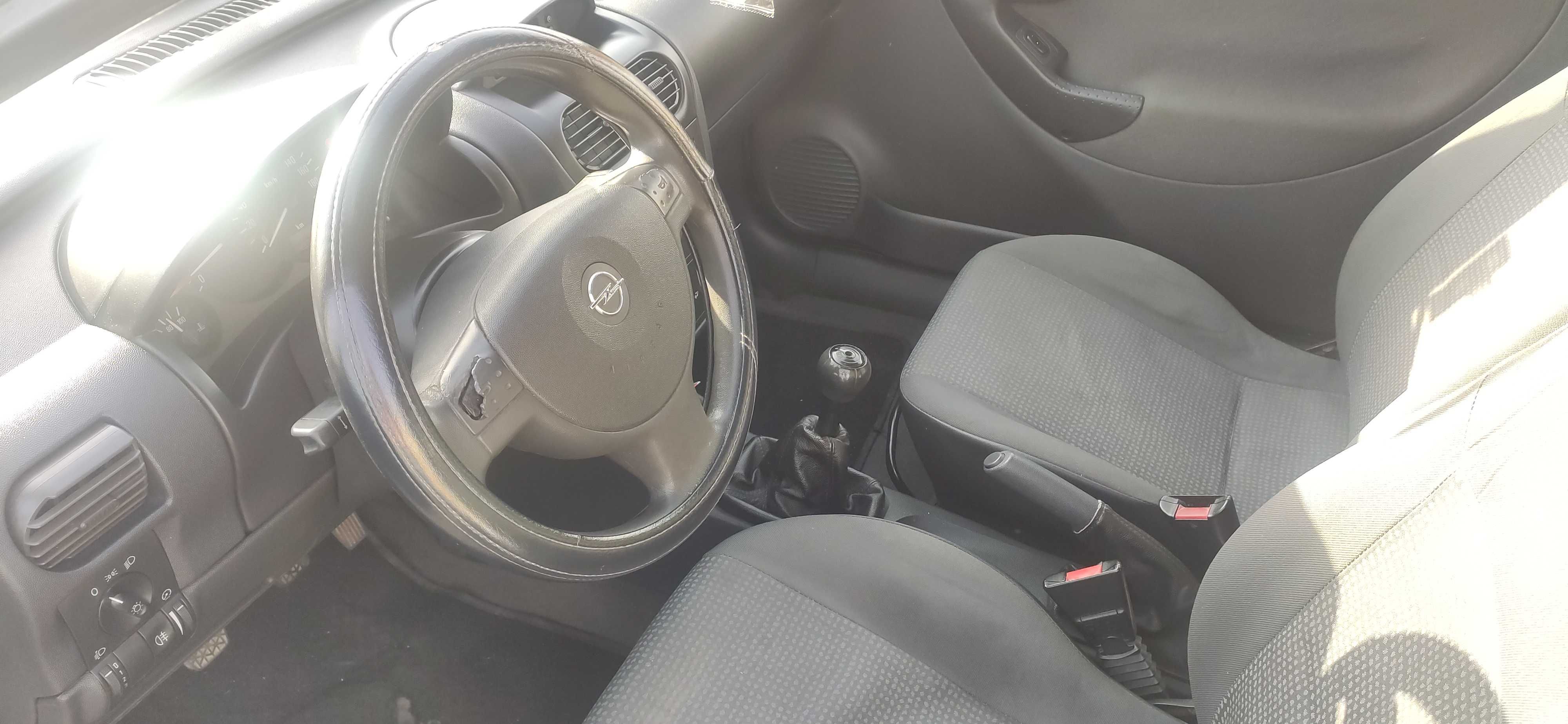 Opel corsa 1.3 CDTI comercial 2004