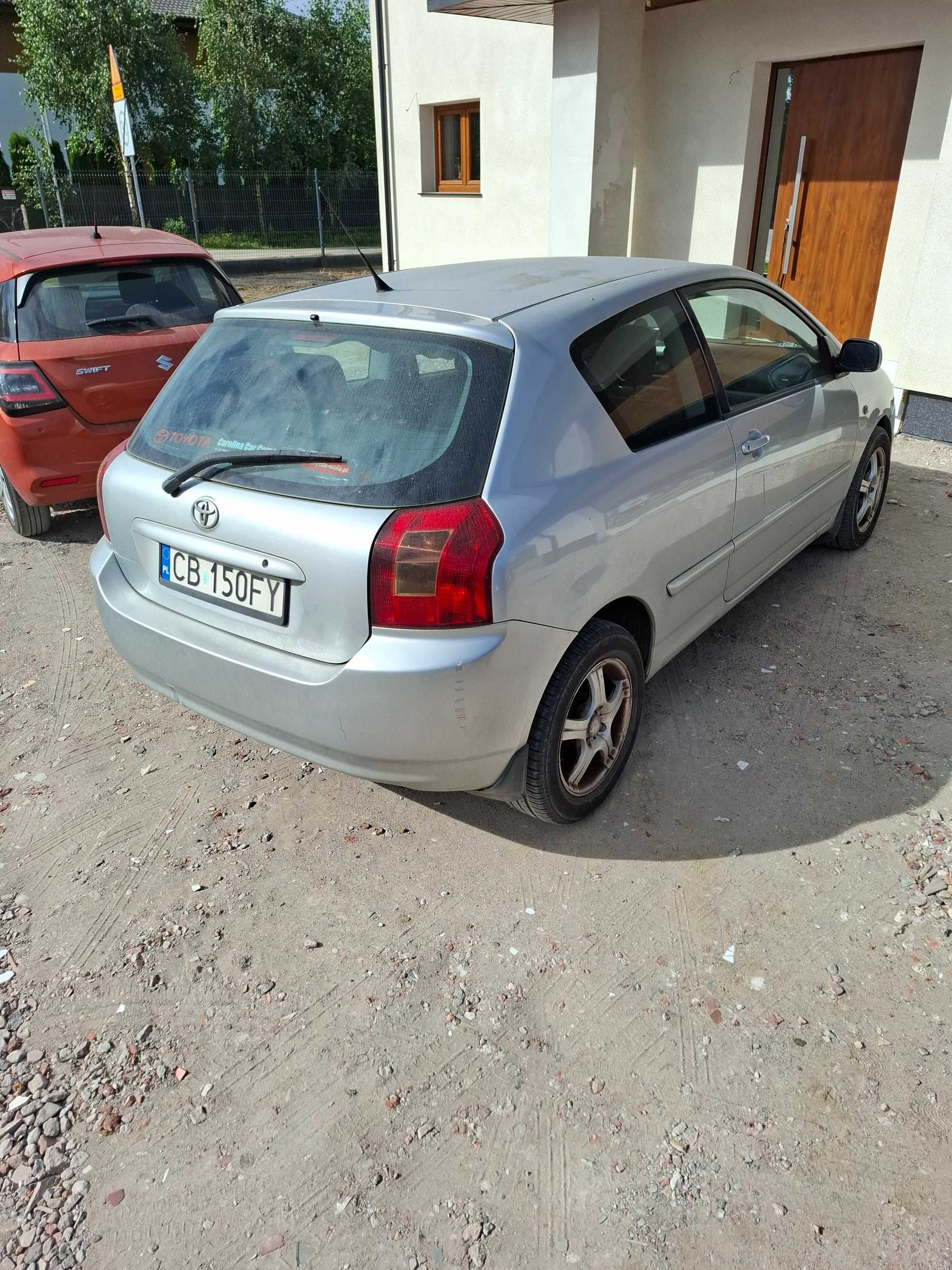 Toyota Corolla E12 1.4 VVTi 2004 rok