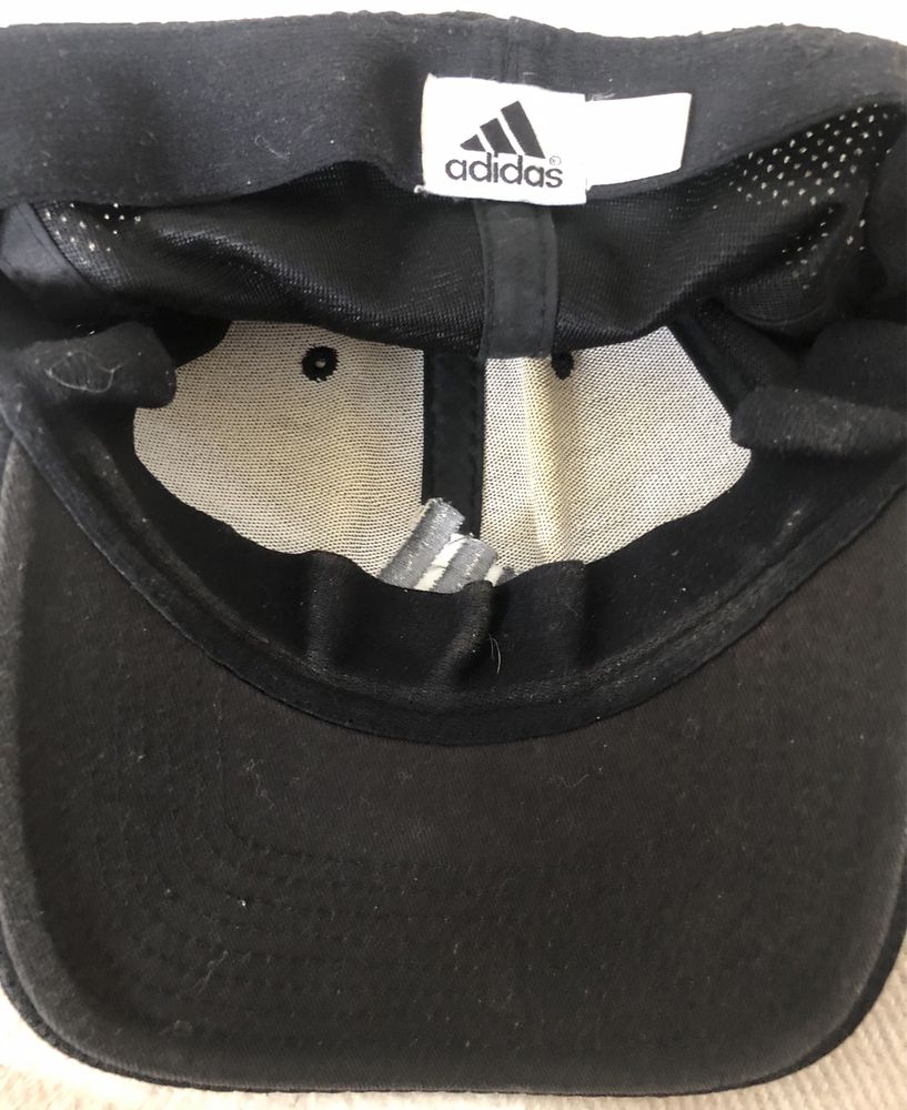 • Adidas Oryginalna Bejsbolówka - Używana Bejsbolowa Czapka z Daszkiem