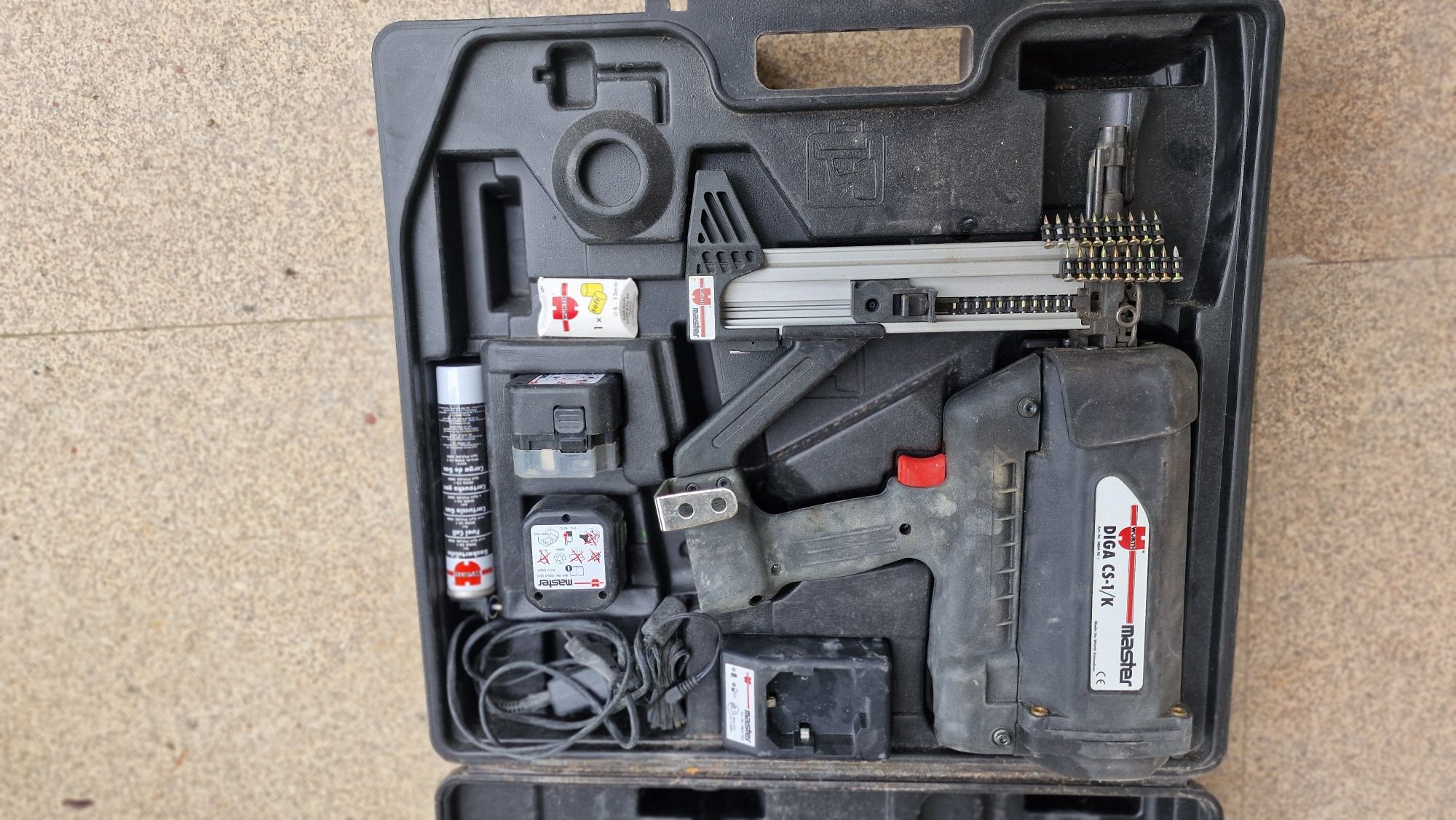 Maquina pregar a bateria c/ cartucho