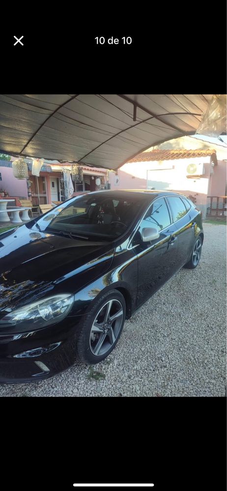 Volvo v40 r design