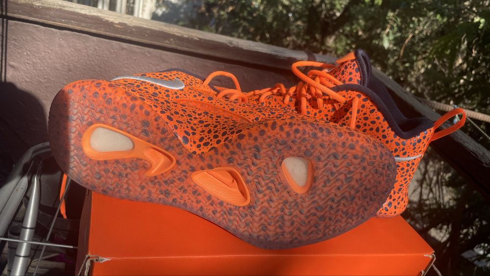Спортивні кроссівки NIKE REACT HYPERSET 2