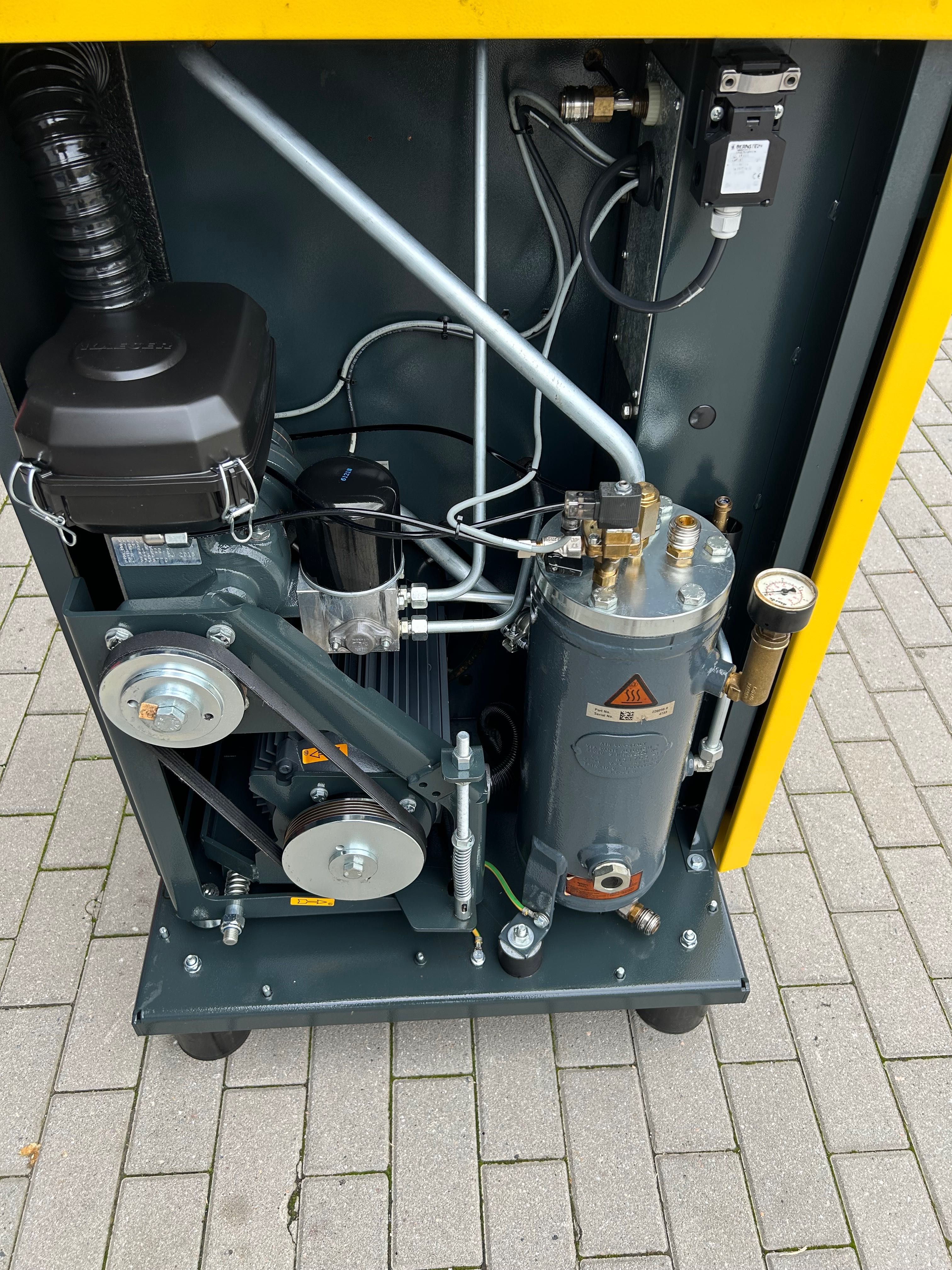 Kompresor  śrubowy  sprężarka KAESER SM13 7.5KW 11bar 1090 L/min