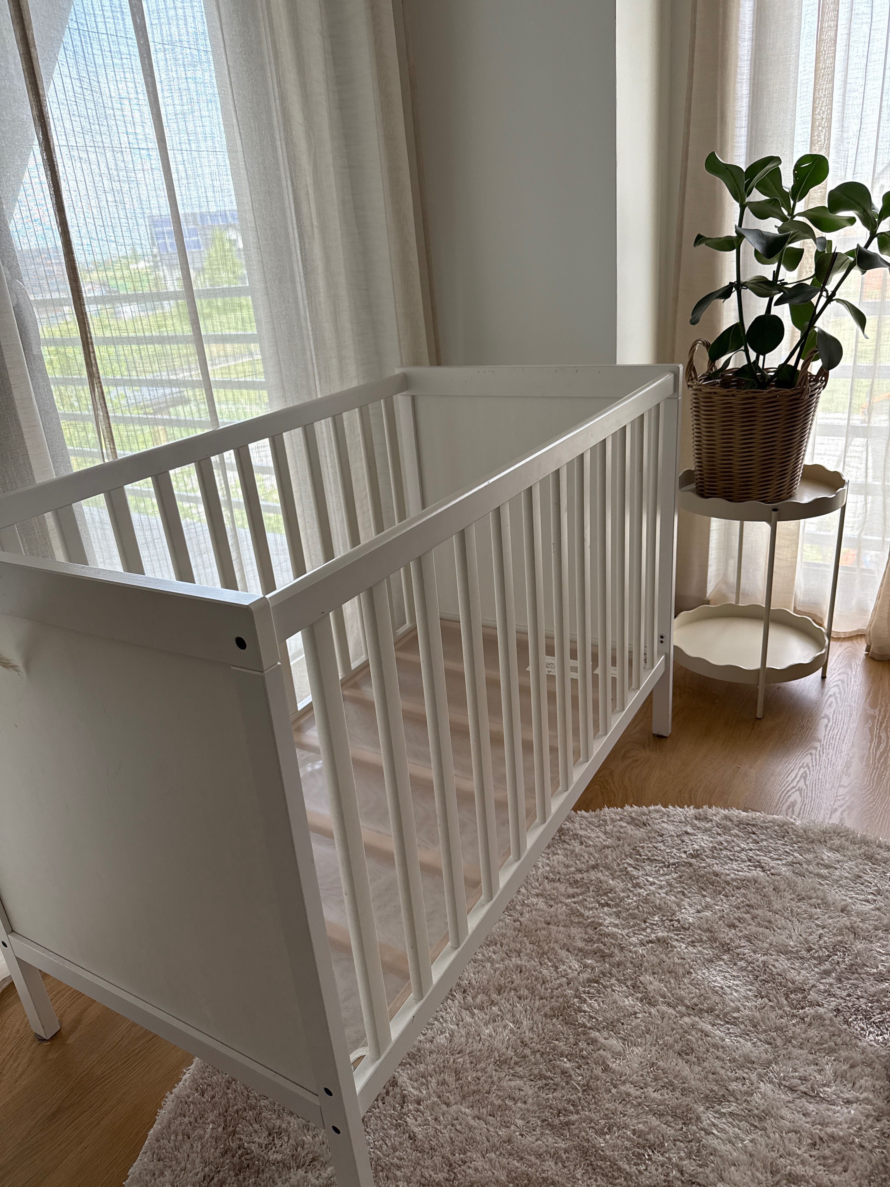 Łóżeczko niemowlęce białe Ikea Sundvik