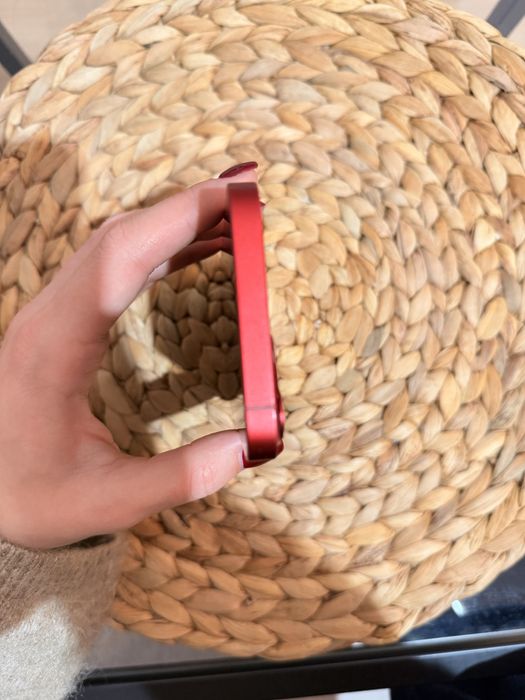 iPhone 13 - Product RED